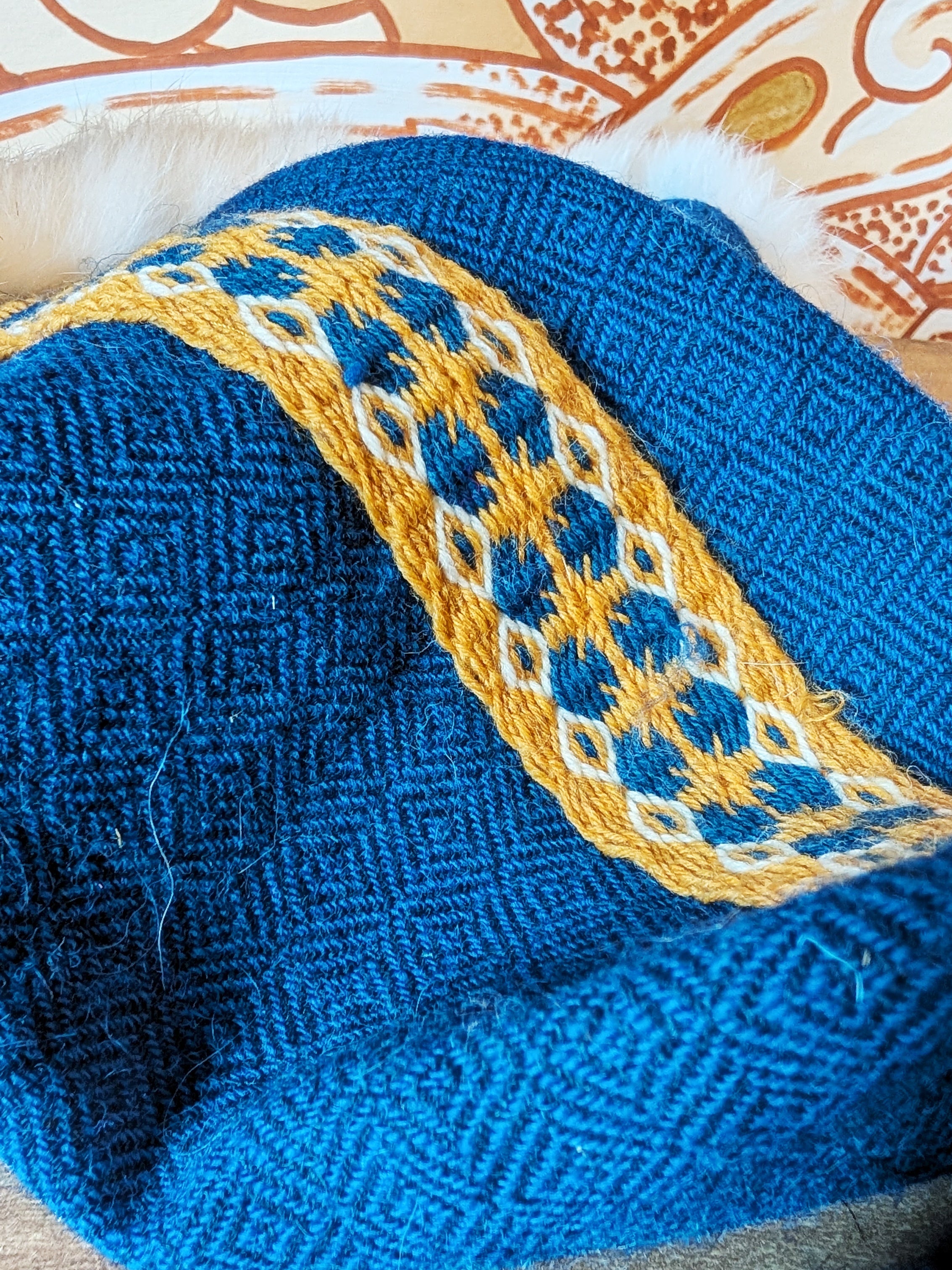 Blaue Mütze aus Schurwolle mit echtem Fell - handgemachte Unikate - Wikinger Rus Zipfelmütze - LARP Mittelalter Accessoires Diamantköper