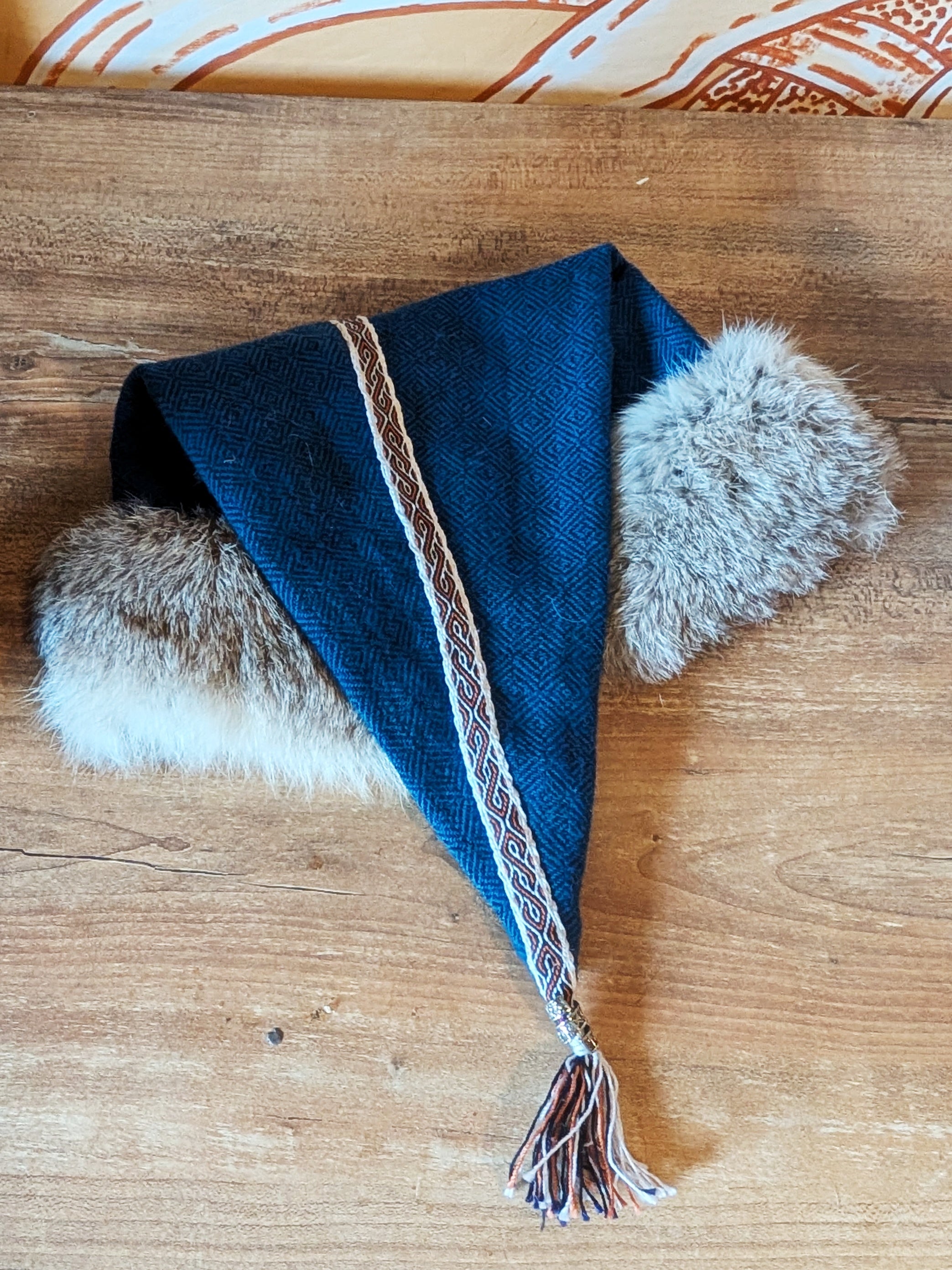 Blaue Mütze aus Schurwolle mit echtem Fell - handgemachte Unikate - Wikinger Rus Zipfelmütze - LARP Mittelalter Accessoires Diamantköper