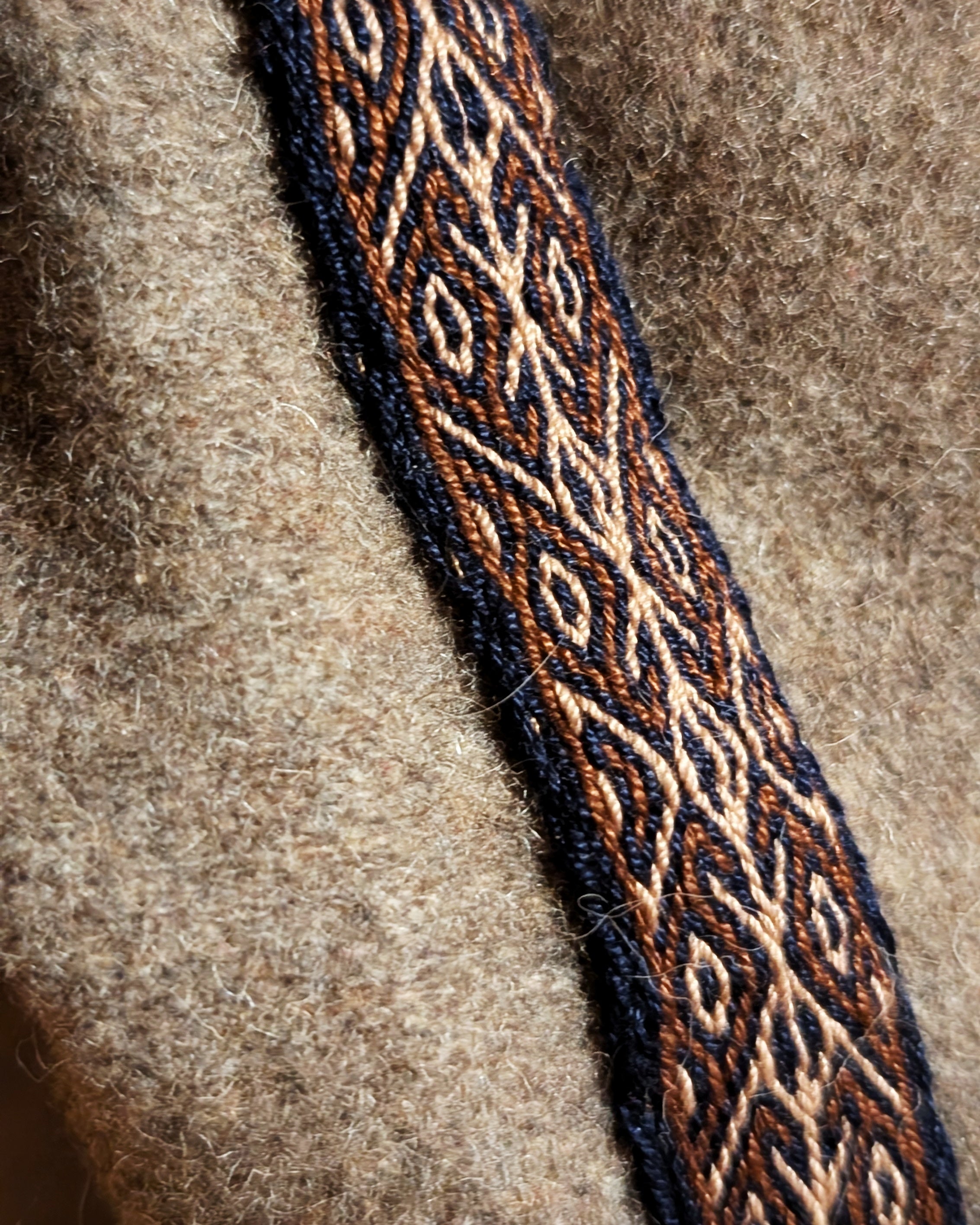 Handgemachte Braungraue Rus Mütze mit Fell - XXL Format - Walkloden Schurwolle Mütze - Larp Reenactor Wikinger Nordic Zipfelmütze - Grau