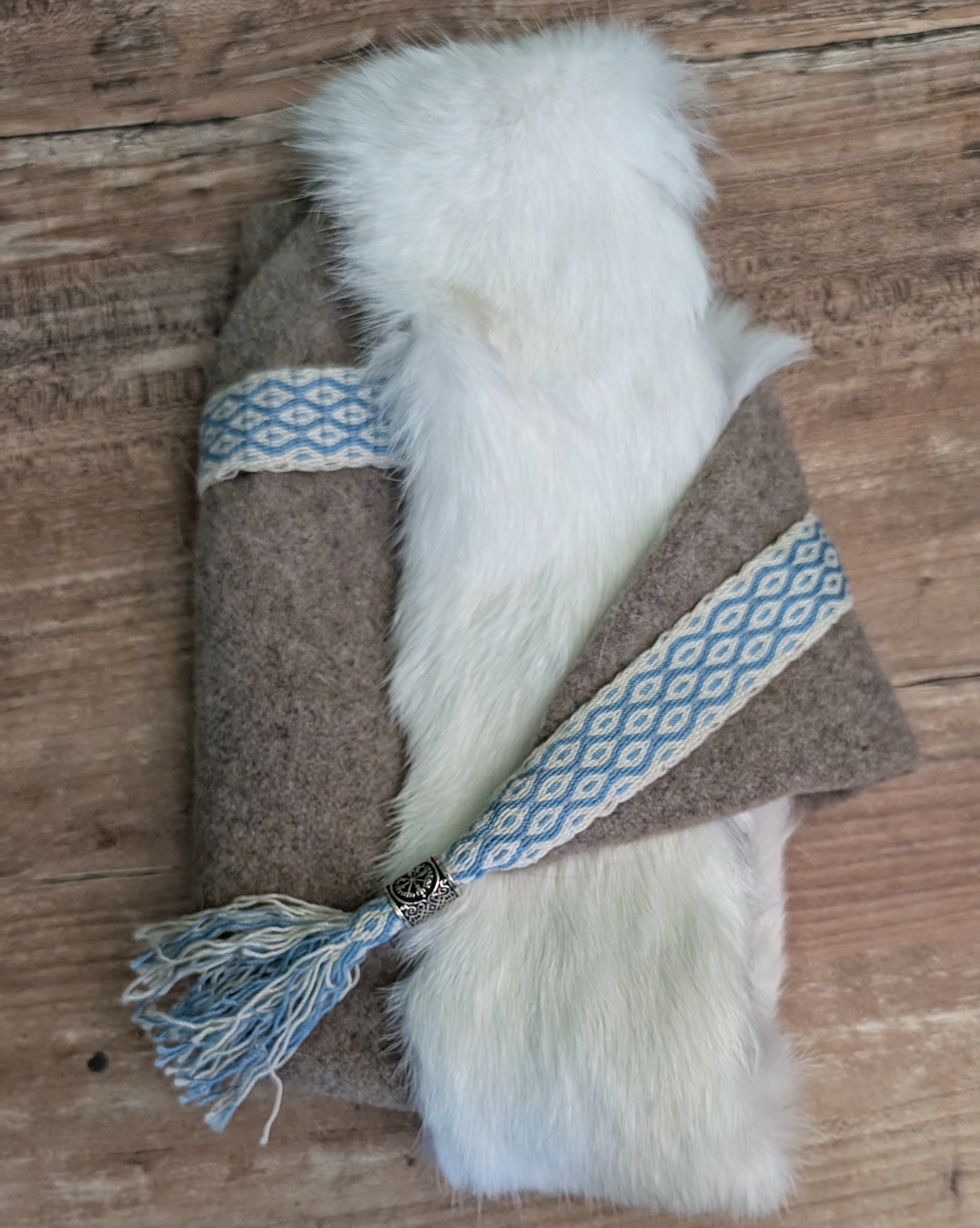 Mütze Grau Merinowolle - handgemachte Unikate - Fellmütze mit Borte Wikinger Rus Zipfelmütze - LARP Mittelalter Accessoires Tabletweaving