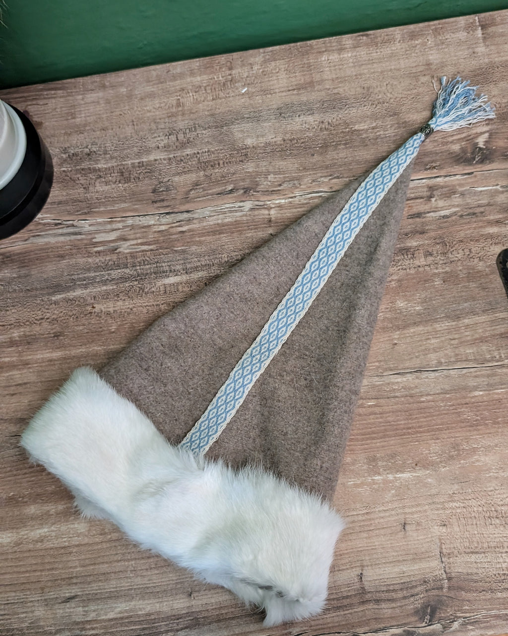 Mütze Grau Merinowolle - handgemachte Unikate - Fellmütze mit Borte Wikinger Rus Zipfelmütze - LARP Mittelalter Accessoires Tabletweaving