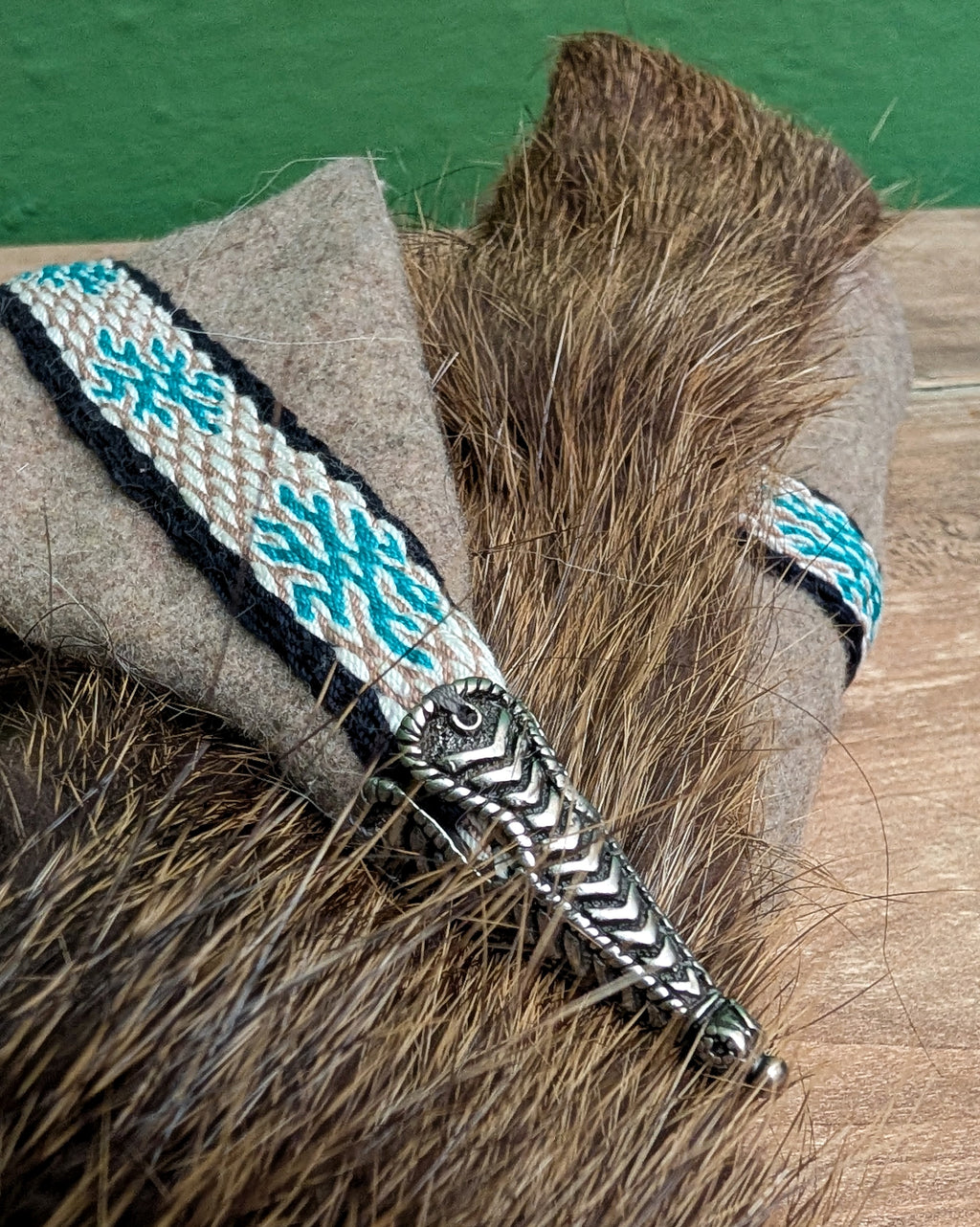 Mütze Grau Merinowolle - handgemachte Unikate - Fellmütze mit Borte Wikinger Rus Zipfelmütze - LARP Mittelalter Accessoires Tabletweaving