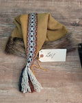 unikate senfgelbe Mütze aus Merino-Wolle mit Fell - Zipfelmütze für Wikinger Larp und Reenactment - Winter Wollmütze gelb Mittelalter Nordic