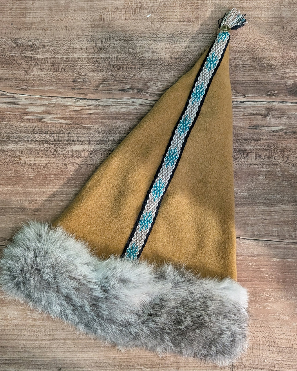 unikate senfgelbe Mütze aus Merino-Wolle mit Fell - Zipfelmütze für Wikinger Larp und Reenactment - Winter Wollmütze gelb Mittelalter Nordic