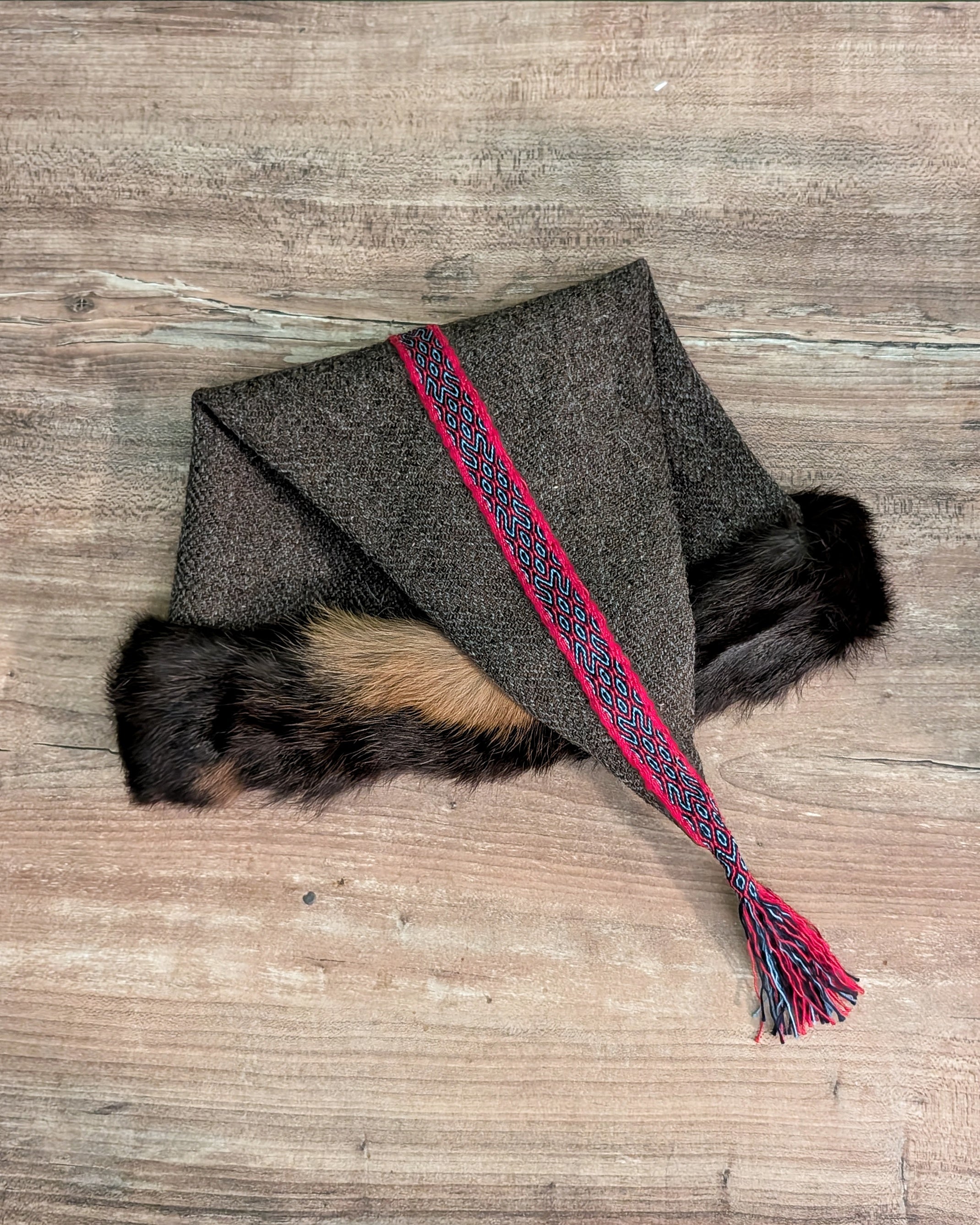 Braun Grau Diamantkörper Rus Mütze mit echtem Fell - Norsische Zipfelmütze - Larp Wikinger Mittelalter - Wollmütze Reenactor und Kostüm