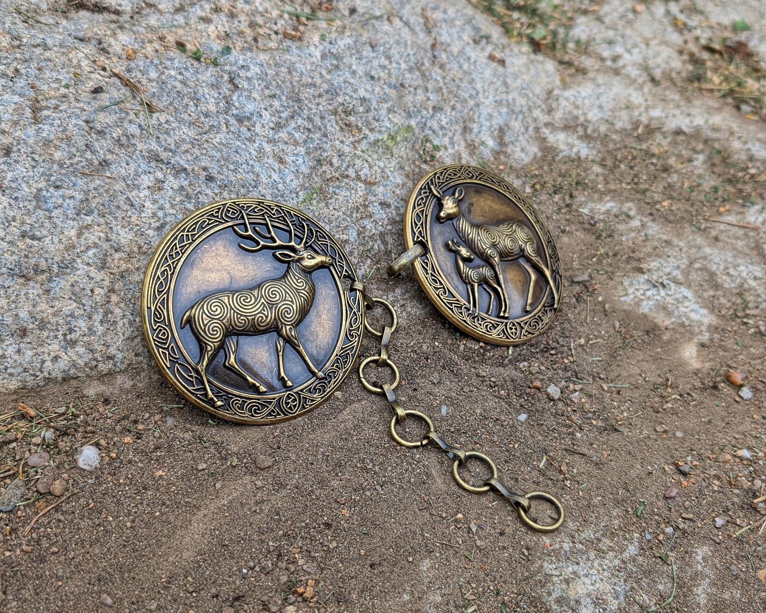 Mantelverschluss Hirschfamilie | Umhangverschluss Wikinger | LARP | Mittelalter | Silber oder Bronze - Fellverschluss Schließe Cloak Clasp