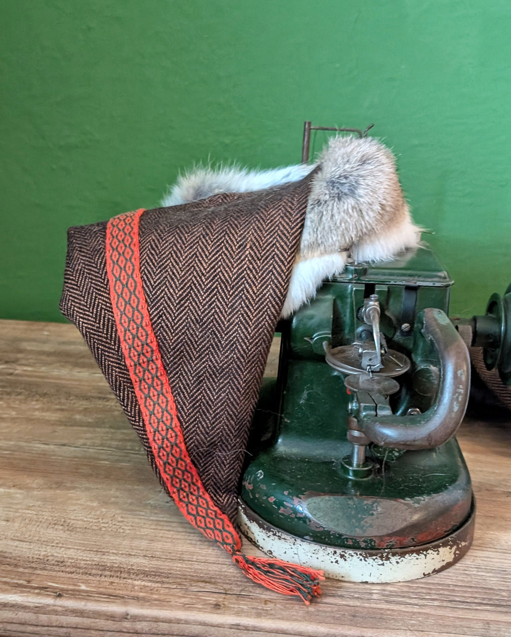Nordische Zipfelmütze - Rus Hat - Wikingermütze - Heringbone Fischgrät Wollstoff in braun schwarz - Reenactment Larp Vikings Norse - Unikate
