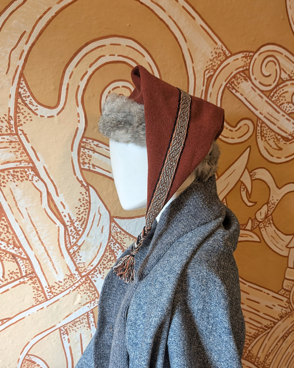 Mütze in rost orange - Russ Mütze - Larp Mittelalter Reenactor Wikinger - Merinowolle Zipfelmütze - nordische Wollmütze mit Fell