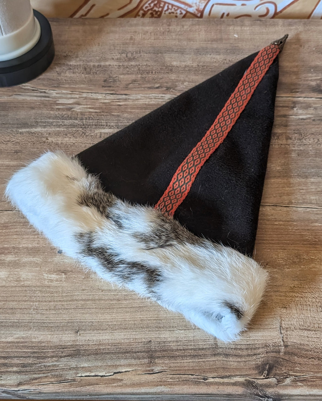 dunkelbraune nordische Zipfelmütze - Rus Mütze mit Fell - Reenactment Mittelalter Larp Wollmütze - Merinowolle Wikinger Kleidung
