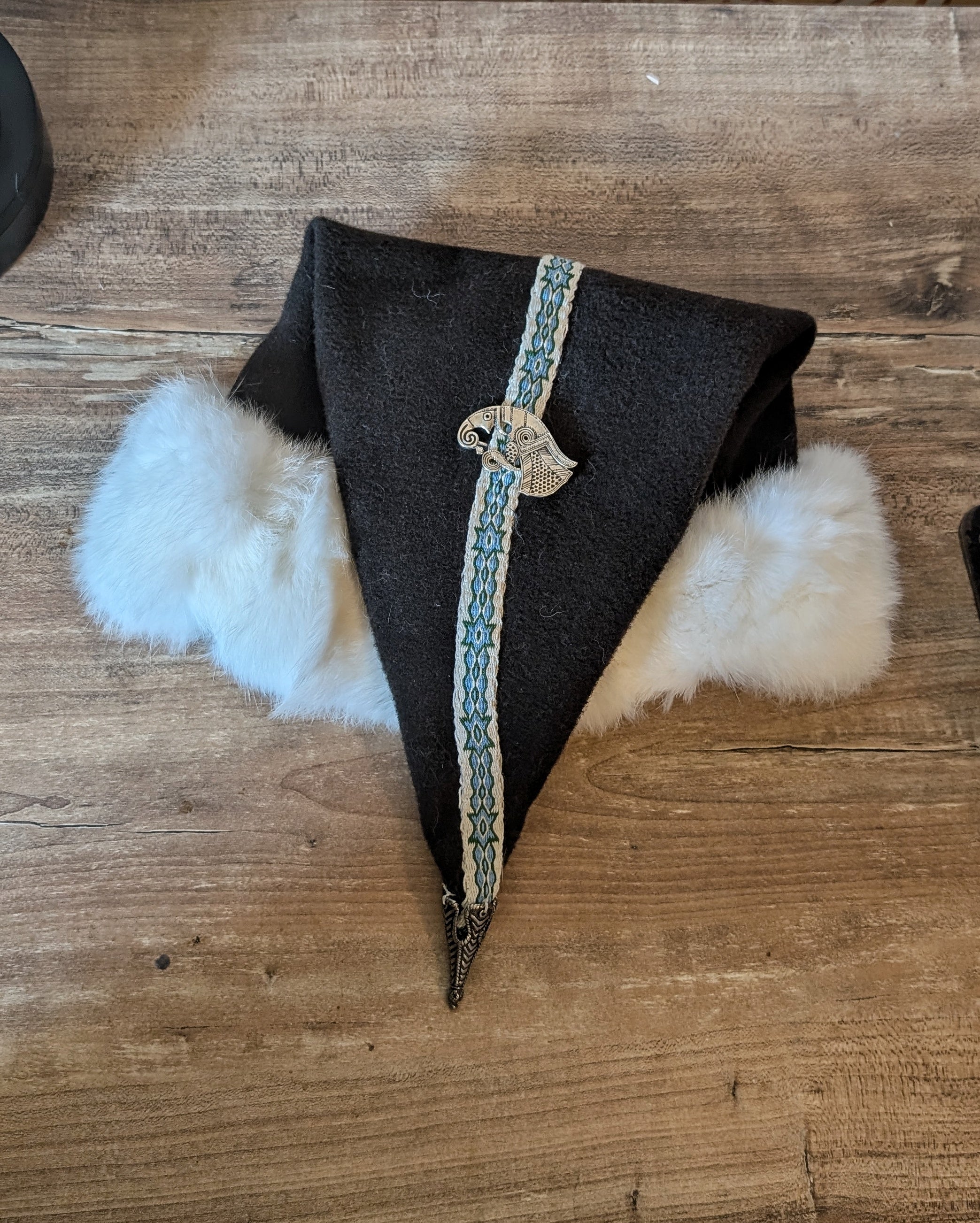 dunkelbraune nordische Zipfelmütze - Rus Mütze mit Fell - Reenactment Mittelalter Larp Wollmütze - Merinowolle Wikinger Kleidung