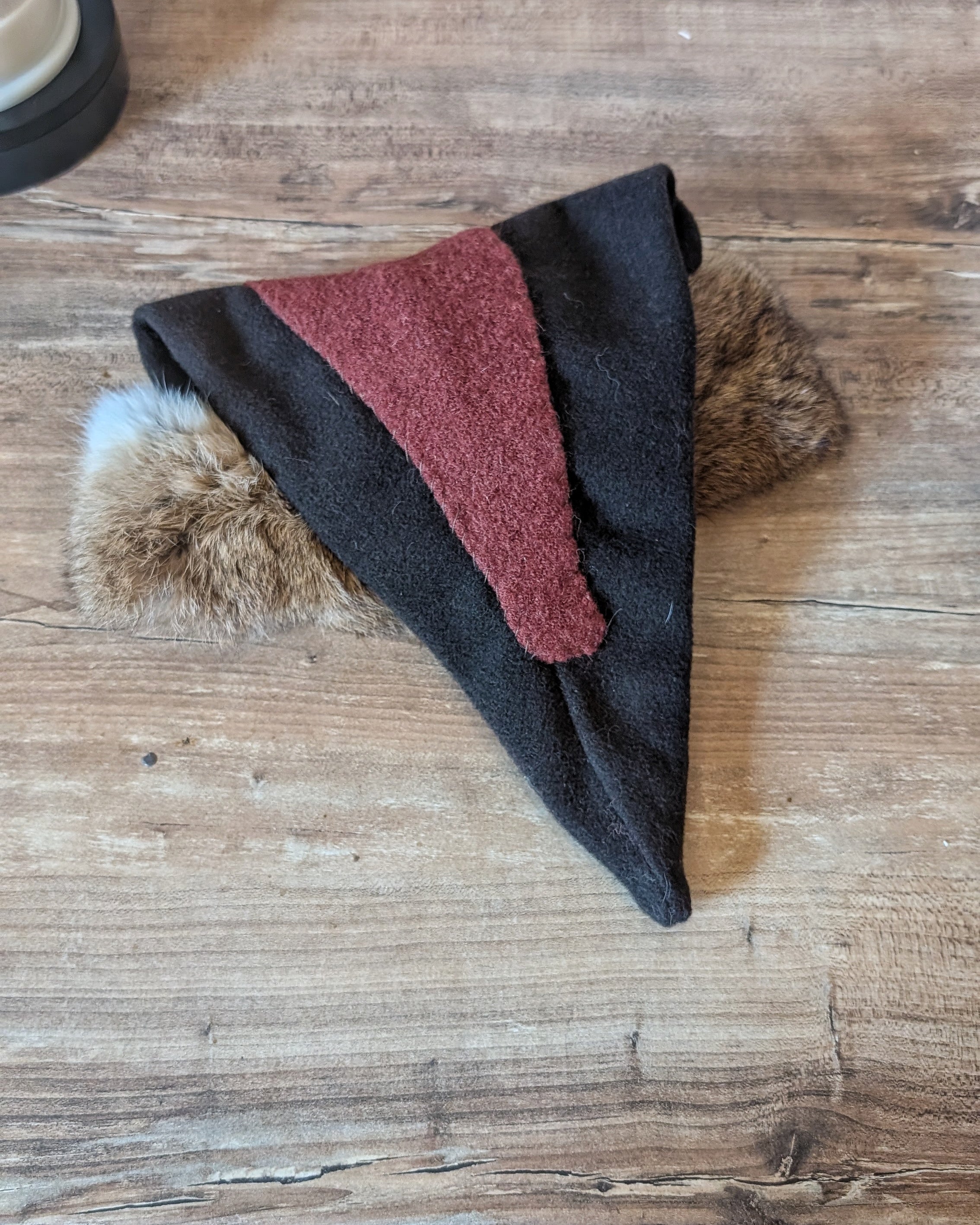dunkelbraune nordische Zipfelmütze - Rus Mütze mit Fell - Reenactment Mittelalter Larp Wollmütze - Merinowolle Wikinger Kleidung