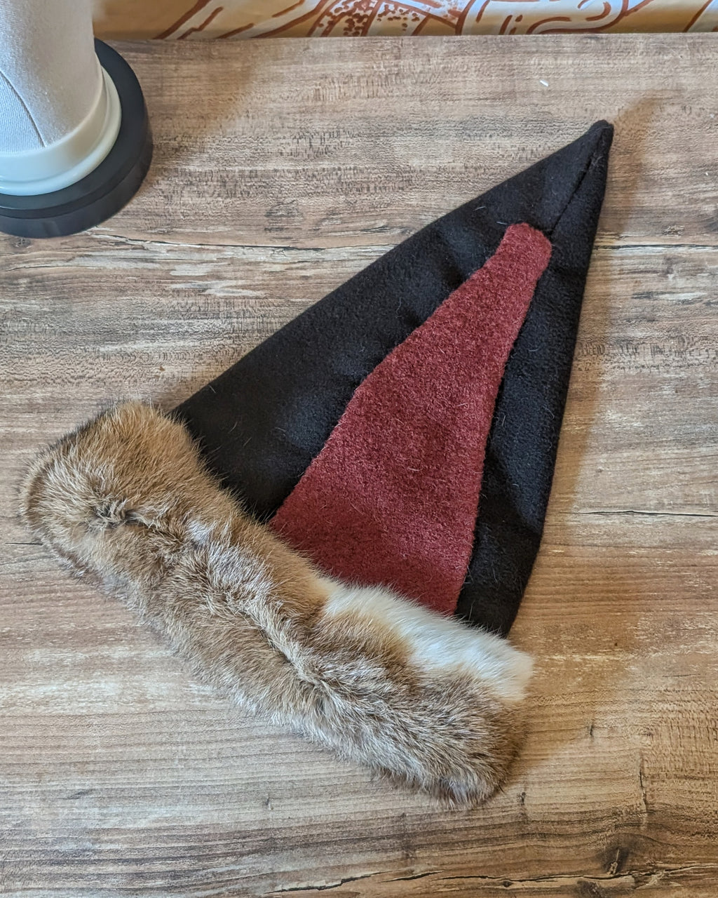 dunkelbraune nordische Zipfelmütze - Rus Mütze mit Fell - Reenactment Mittelalter Larp Wollmütze - Merinowolle Wikinger Kleidung