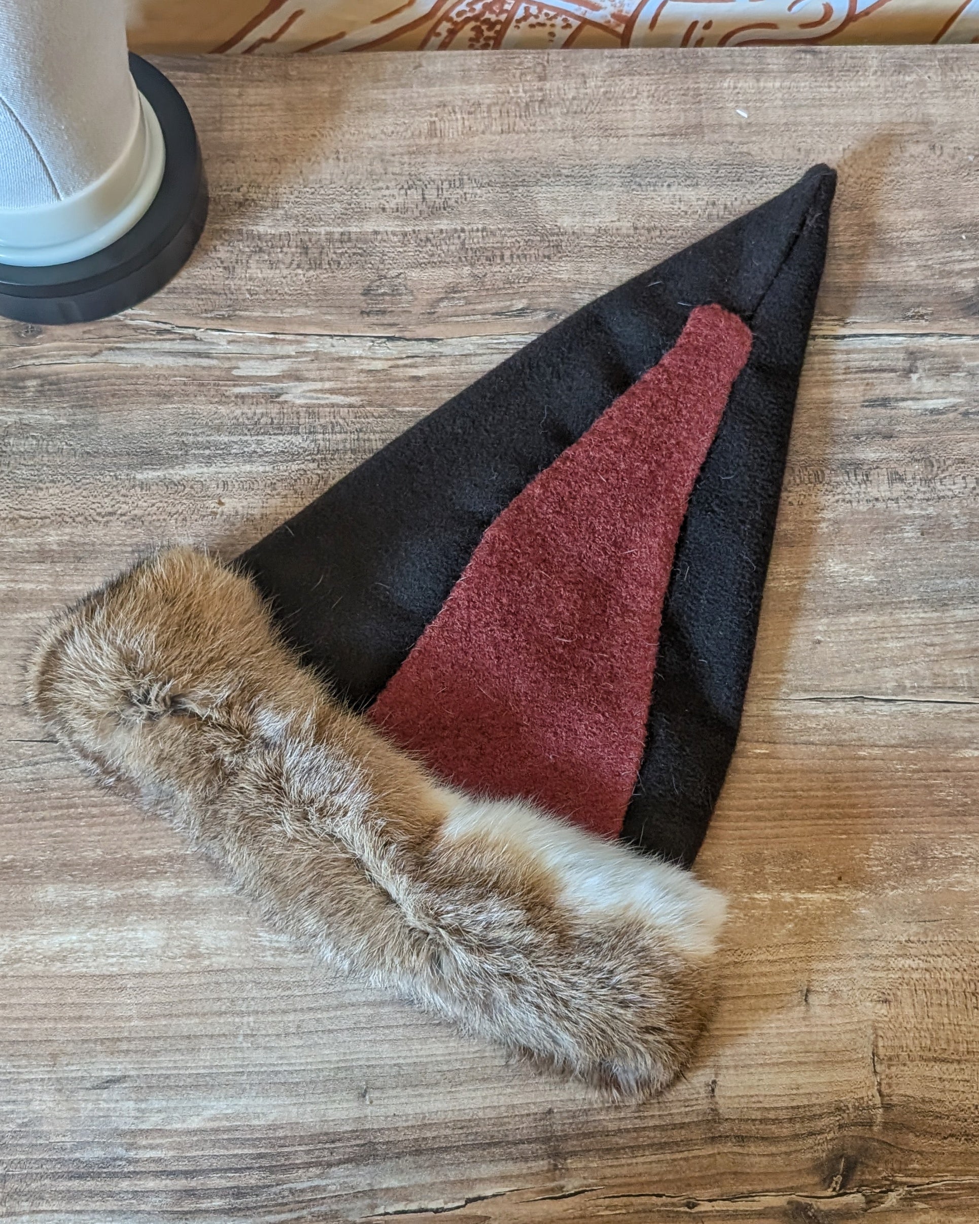 dunkelbraune nordische Zipfelmütze - Rus Mütze mit Fell - Reenactment Mittelalter Larp Wollmütze - Merinowolle Wikinger Kleidung