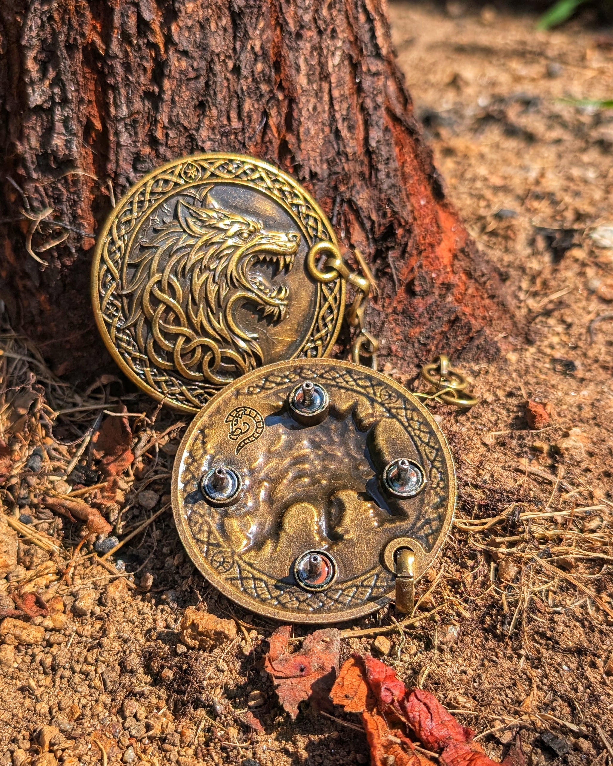 Wolf Mantelverschluss - Umhangverschluss Wikinger | LARP | Mittelalter | Silber oder Bronze - Fellverschluss Cloak Clasp - Fenrir