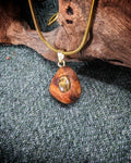 Robur - Tigerauge Baumperle mit Gold
